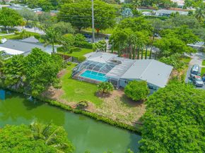 16900 SW 87th Ave, Palmetto Bay FL 33157