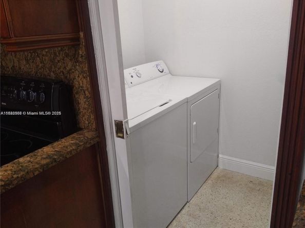 2840 SW 8th St, Fort Lauderdale FL 33312