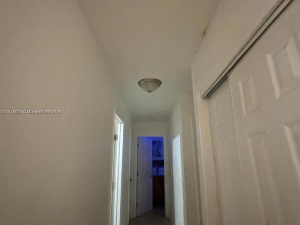 2840 SW 8th St, Fort Lauderdale FL 33312