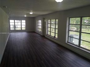 2840 SW 8th St, Fort Lauderdale FL 33312
