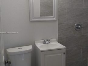 2840 SW 8th St, Fort Lauderdale FL 33312
