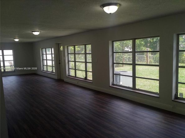 2840 SW 8th St, Fort Lauderdale FL 33312