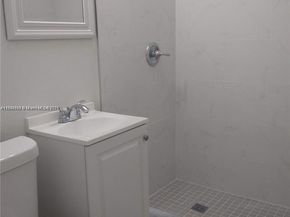 2840 SW 8th St, Fort Lauderdale FL 33312