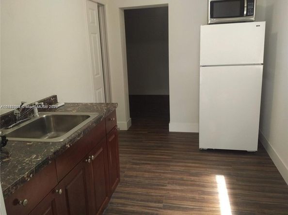 2840 SW 8th St, Fort Lauderdale FL 33312