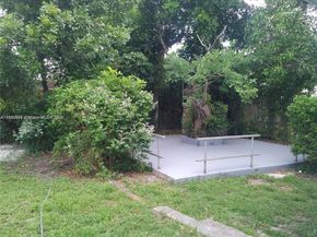 2840 SW 8th St, Fort Lauderdale FL 33312
