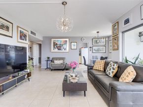 4330 Hillcrest Dr 519, Hollywood FL 33021