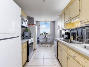 4330 Hillcrest Dr 519, Hollywood FL 33021