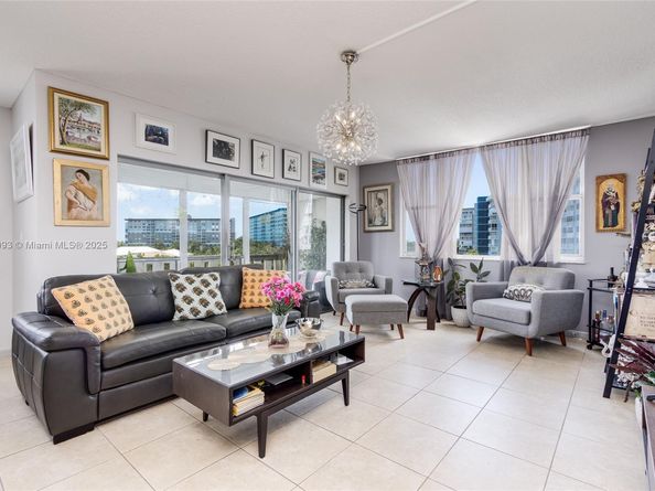 4330 Hillcrest Dr 519, Hollywood FL 33021