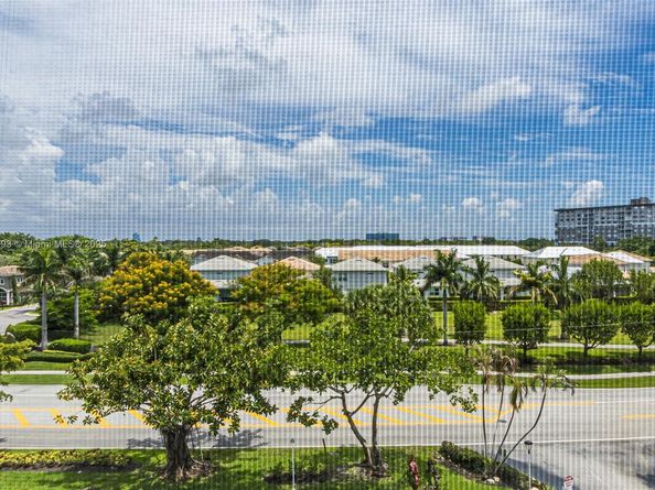 4330 Hillcrest Dr 519, Hollywood FL 33021