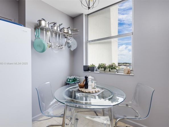 4330 Hillcrest Dr 519, Hollywood FL 33021