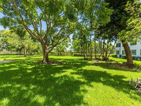 4330 Hillcrest Dr 519, Hollywood FL 33021