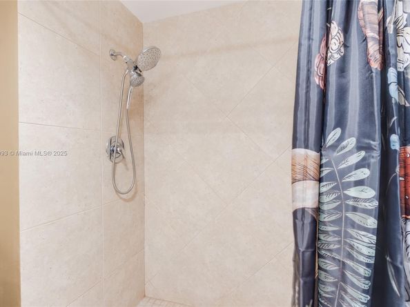 4330 Hillcrest Dr 519, Hollywood FL 33021