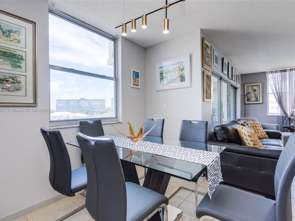 4330 Hillcrest Dr 519, Hollywood FL 33021