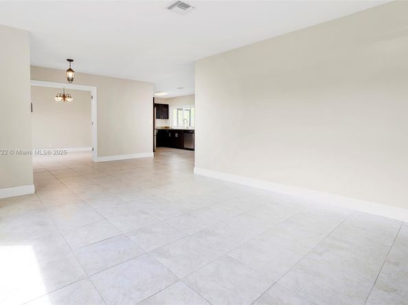 5031 SW 87th Ave, Cooper City FL 33328