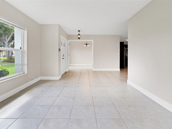 5031 SW 87th Ave, Cooper City FL 33328