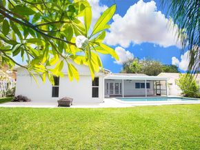 5031 SW 87th Ave, Cooper City FL 33328