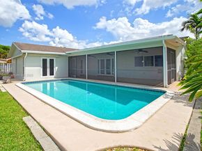 5031 SW 87th Ave, Cooper City FL 33328