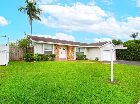 5031 SW 87th Ave, Cooper City FL 33328