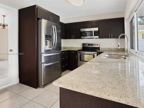 5031 SW 87th Ave, Cooper City FL 33328