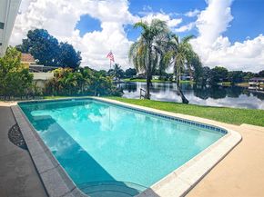5031 SW 87th Ave, Cooper City FL 33328
