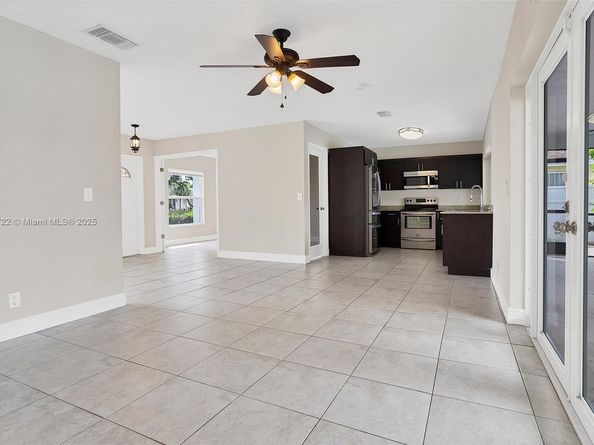 5031 SW 87th Ave, Cooper City FL 33328