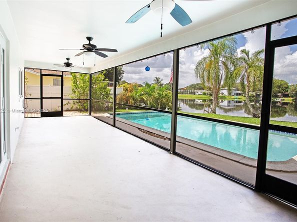 5031 SW 87th Ave, Cooper City FL 33328