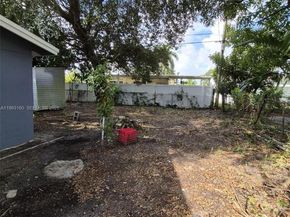 1711 NW 27th Ter, Fort Lauderdale FL 33311