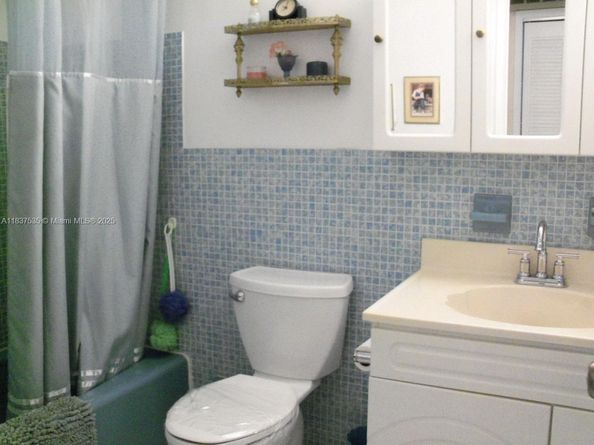 165 NE 203rd Ter 31, Miami Gardens FL 33179