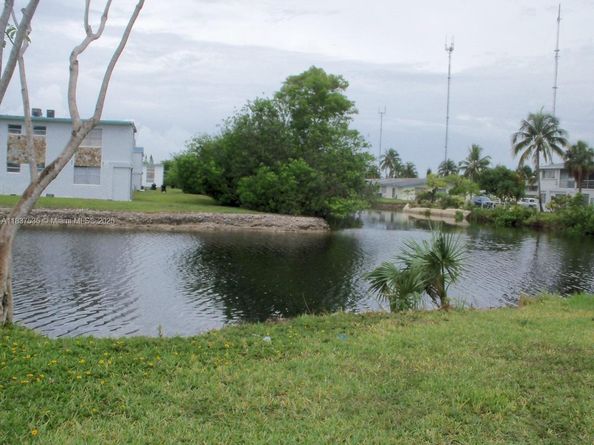 165 NE 203rd Ter 31, Miami Gardens FL 33179