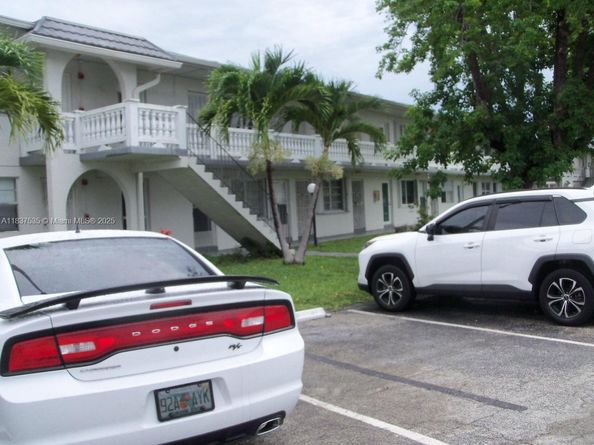 165 NE 203rd Ter 31, Miami Gardens FL 33179