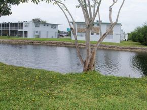 165 NE 203rd Ter 31, Miami Gardens FL 33179