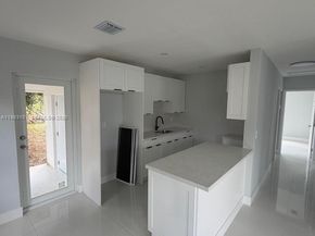 16441 NW 18th Ave, Miami Gardens FL 33054