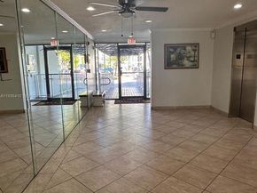 17560 Atlantic Blvd 109, Sunny Isles Beach FL 33160