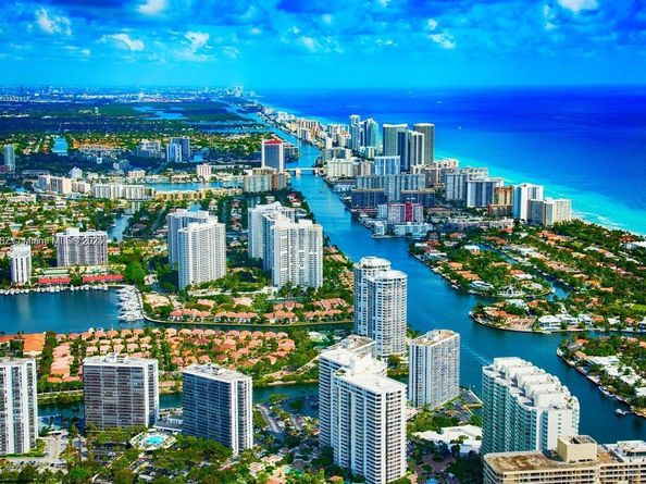 725 SW 11th Ave 17F, Hallandale Beach FL 33009