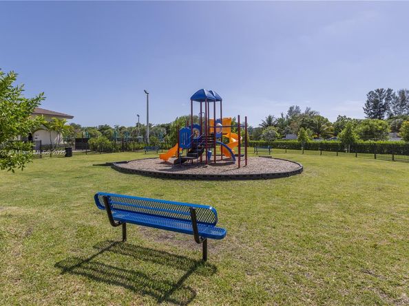 12561 NW 23rd Pl, Miami FL 33167