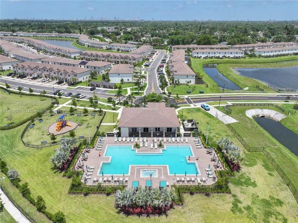 12561 NW 23rd Pl, Miami FL 33167