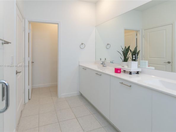 12561 NW 23rd Pl, Miami FL 33167