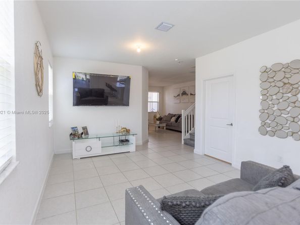 12561 NW 23rd Pl, Miami FL 33167