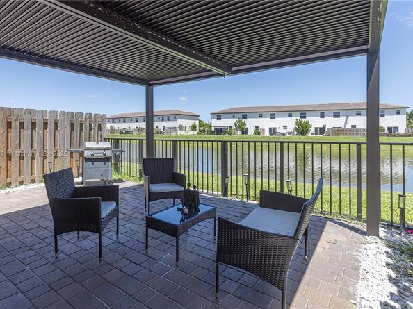 12561 NW 23rd Pl, Miami FL 33167