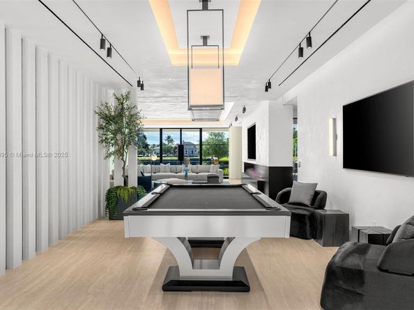 2401 Spanish River Rd, Boca Raton FL 33432