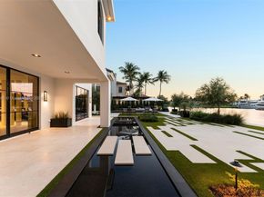 2401 Spanish River Rd, Boca Raton FL 33432