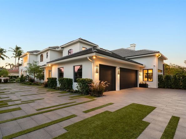 2401 Spanish River Rd, Boca Raton FL 33432