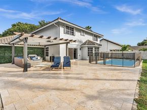 821 Somerset Ave, Davie FL 33325