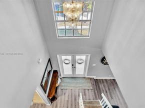 821 Somerset Ave, Davie FL 33325