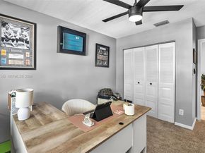 821 Somerset Ave, Davie FL 33325