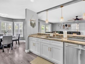 821 Somerset Ave, Davie FL 33325