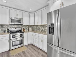 821 Somerset Ave, Davie FL 33325