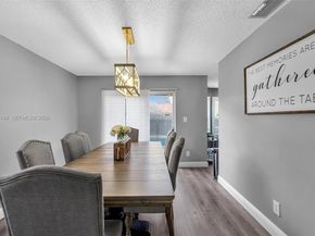 821 Somerset Ave, Davie FL 33325