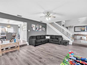 821 Somerset Ave, Davie FL 33325