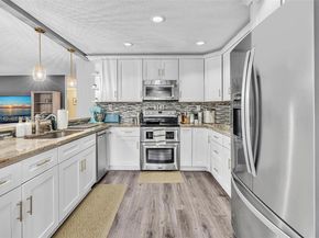 821 Somerset Ave, Davie FL 33325